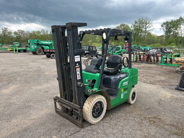 2016 Mitsubishi FG25N 4500 lb Pneumatic Tire Forklift
