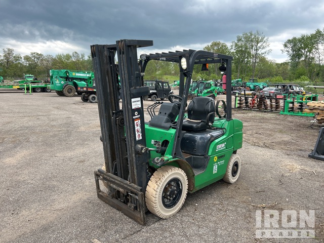 2016 Mitsubishi FG25N 4500 lb Pneumatic Tire Forklift