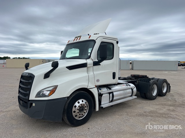 2024 Freightliner Cascadia 126 6x4 T/A Day Cab Truck Tractor