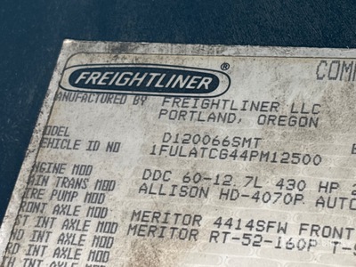 2004 Freightliner FLD120 6x6 Water Truck