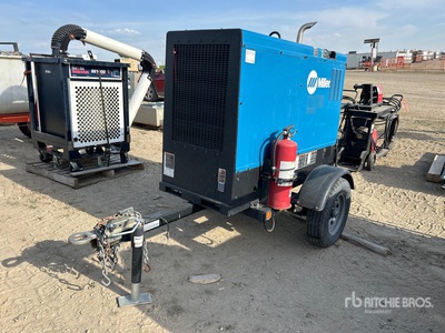 2022 Miller Electric Big Blue 800 Duo Mobile Multi-Process Soldadora motorizada