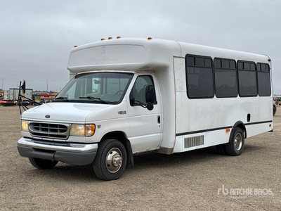 2002 Ford E-450 Econoline 4x2 25-Seat Bus