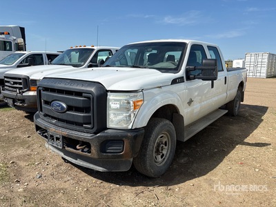 2014 Ford F-350 4x4 Crew Cab Pickup