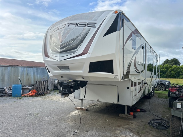 2013 Dutchman V3905 43 ft 8 in Tri/A Travel Trailer