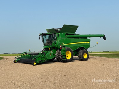 2021 John Deere S780 حصادة مجمعة