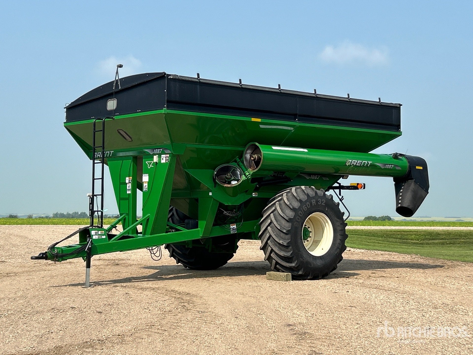 2013 Brent 1082 1000 bu S/A Grain Cart