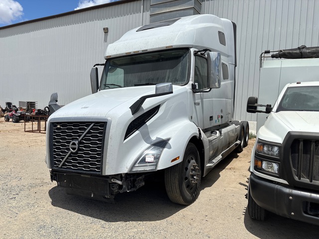 2022 Volvo VNL760 6x4 T/A Sleeper Truck Tractor 2022 Volvo VNL760 6x4 T/A Sleeper Truck Tractor