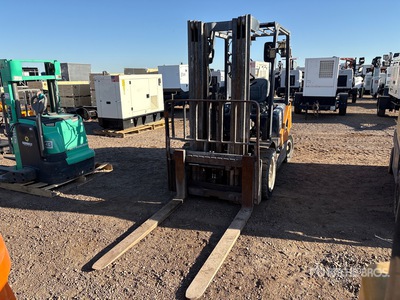 2007 Doosan D30S-5 5500 lb Pneumatic Tire Forklift