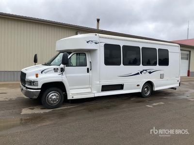 2007 Chevrolet C5500 25 Passenger Van