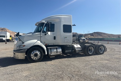 2013 International ProStar 6x4 تراكتور شاحنة كابينة النوم (ثنائية المحور)