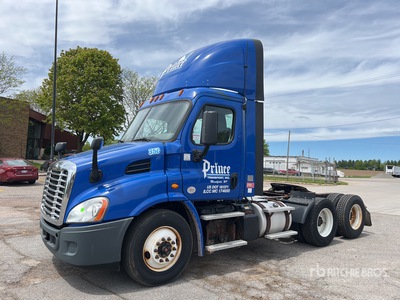 2018 Freightliner Cascadia 113 6x4 T/A Day Cab Truck Tractor