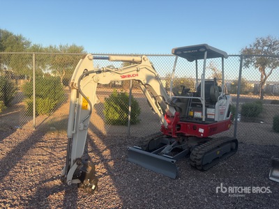 2023 Takeuchi TB225R Electric Mini Excavadora