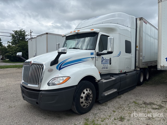 2018 International LT625 6x4 T/A Sleeper Truck Tractor