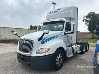 2018 International LT625 6x4 Cabeza Tractora Cabina Corta