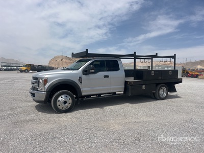2017 Ford F-450 4x2 Extended Cab Flatbed Truck
