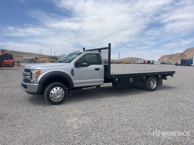 2017 Ford F-550 4x2 Flatbed Truck