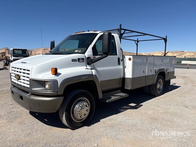 2005 Chevrolet C4500 4x2 Utility Truck