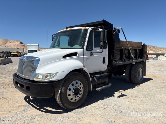 2008 International 4200 4x2 S/A Dump Truck