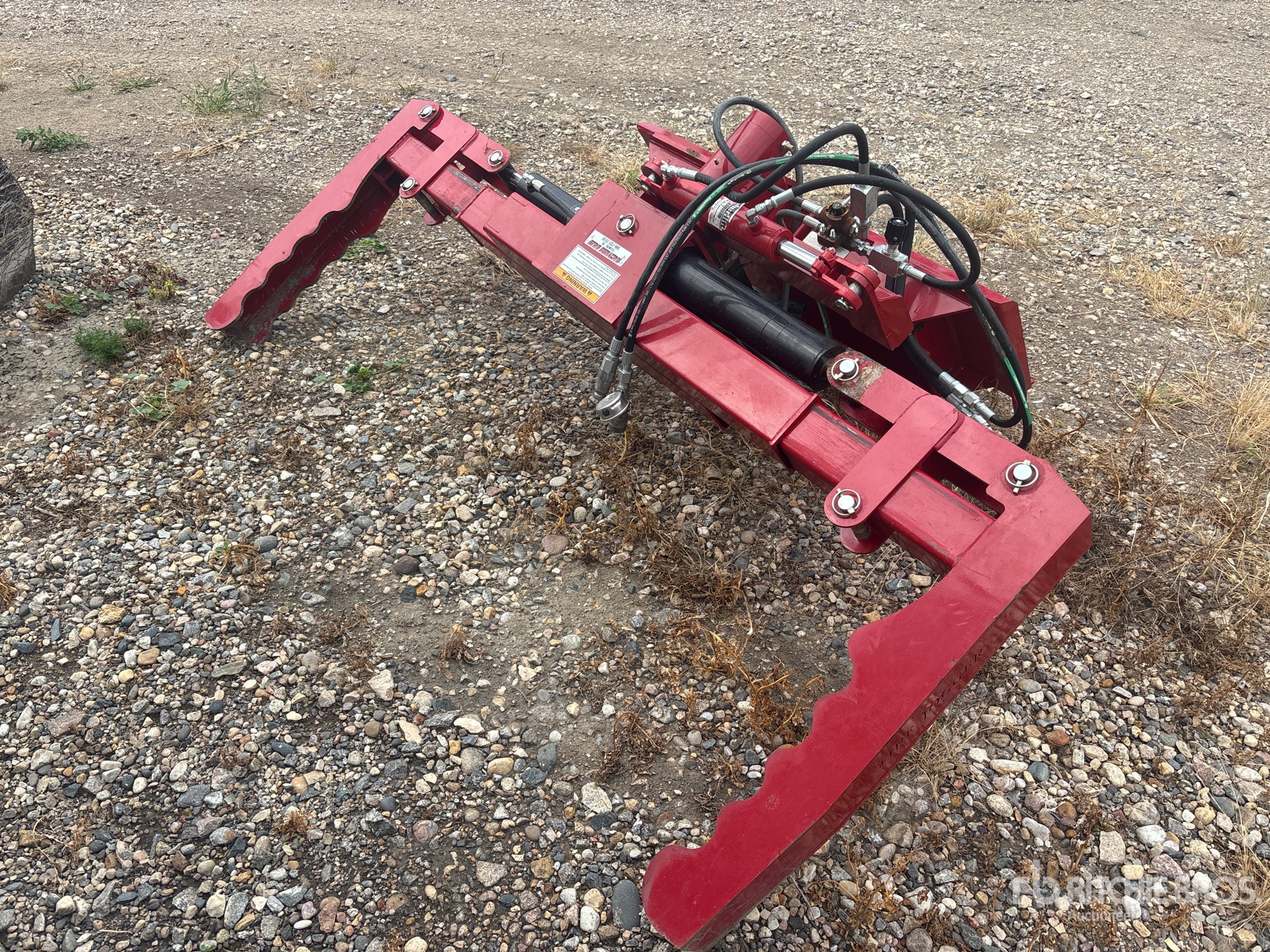 Raczynski Sales Tire Jogger 88 in Tire Grabber