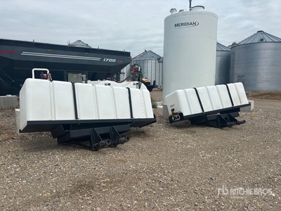 Agri Products 500 gal Poly Dual Saddle Tanque