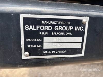 2020 Salford Valmar 9620 72 ft T/A Fertilizer Spreader