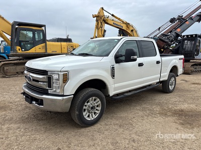 2019 Ford F-350 XLT 4x4 Crew Cab Pickup