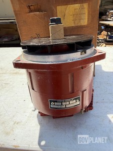1- 24 volt 65amp Leece Neville Alternato For Military Vehicles (CUCV Ambulance) Ship Dims: 11x9x13 40lbs قطع متنوعة للسيارات HMMWV