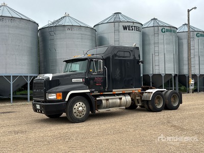 1999 Mack CH613 3- Achs Sattelzugmaschine mit Schlafkabine