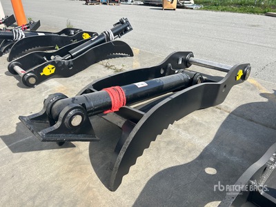 Dynamic Entities 54 in Hydraulic Excavator Thumb