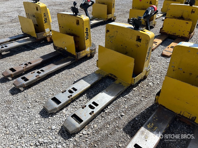 2022 Yale MPW065-E 6500 lb Electric Pallet Jack