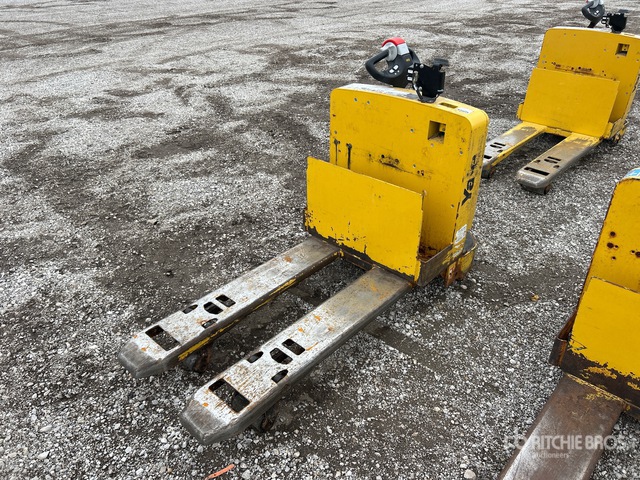 2022 Yale MPW065-E 6500 lb Electric Pallet Jack