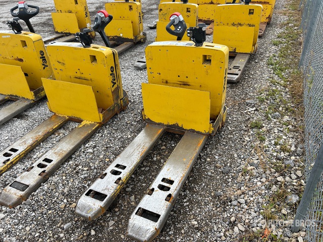 2022 Yale MPW065-E 6500 lb Electric Pallet Jack