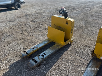 2022 Yale MPW065-E 6500 lb Electric Pallet Jack