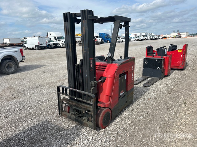 2022 Raymond 425-C35TT 3500 lb Reach Truck