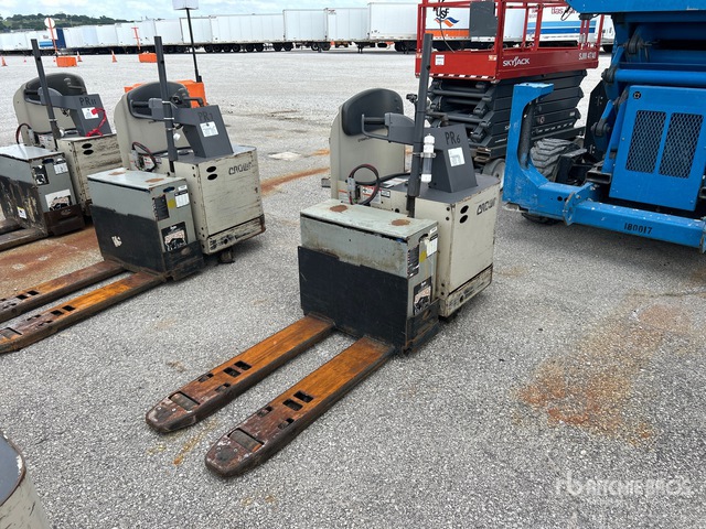 2021 Crown PR4500-60 6000 lb Electric Pallet Jack