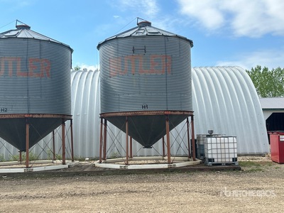 Butler +/- 1650 bu 4 Ring Hopper Grain Bin