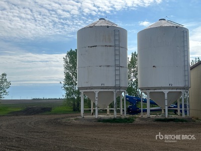 Westeel +/- 60 ton Smooth Wall Hopper Grain Bin