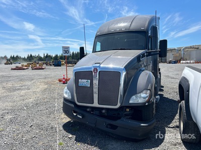 2021 Kenworth T680 6x4 تراكتور شاحنة كابينة النوم (ثنائية المحور) (Inoperable)