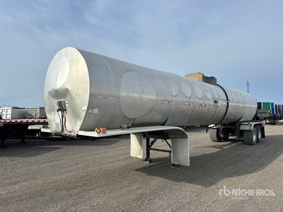2001 Polar 7200 gal T/A Tanker Trailer