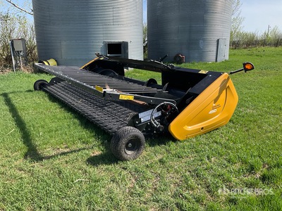 2019 Claas Swath Up 450 15 ft Combine Pickup Header