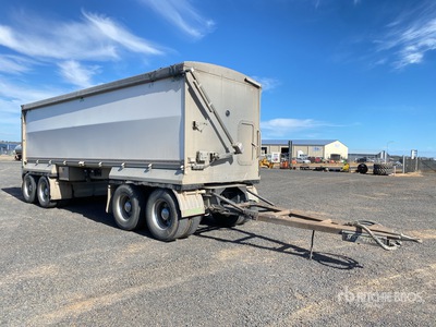 2016 Sloanebuilt 8 m Quad Dog End Dump Trailer