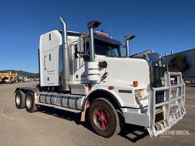 2009 Kenworth T658 6x4 T/A Sleeper Truck Tractor
