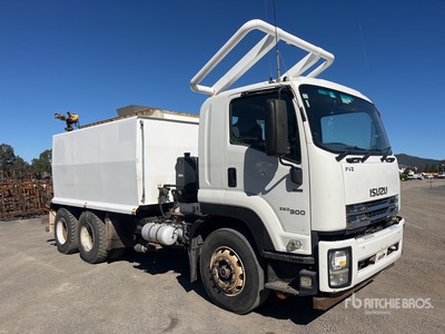 2020 Isuzu FVZ 300 13000 L 6x4 Water Truck