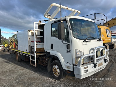 2008 Isuzu 600 Series 4x2 Camion à Plateau
