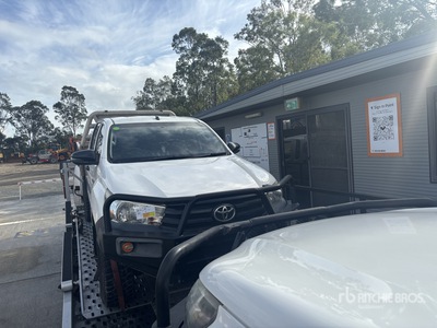 2017 Toyota Hilux SR 4x4 Dual Cab Pickup