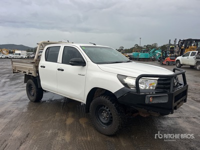 2017 Toyota Hilux SR 4x4 Dual Cab Pickup