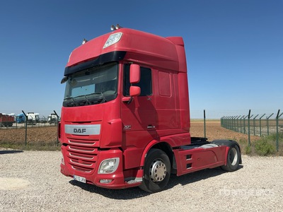 2015 DAF XF 510 FT 4x2 S/A Sleeper Truck Tractor