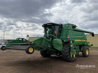 John Deere T670 Mietitrebbia