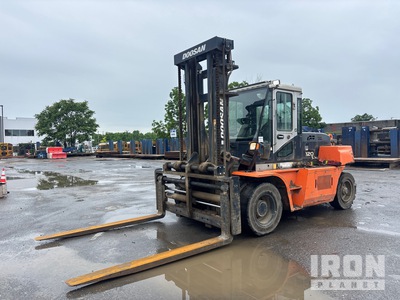 2016 (unverified) Doosan D120S-7 Pneumatic Tire Chariot Élévateur