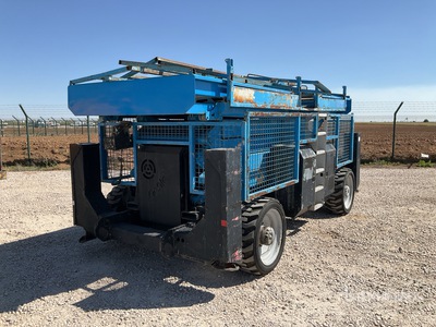 2001 Genie GS4390 4x4 Diesel Scissor Lift